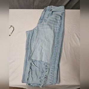 American Eagle Boho Mom Jeans Ripped Destroyed Knee Straight Leg Womens Size 10!